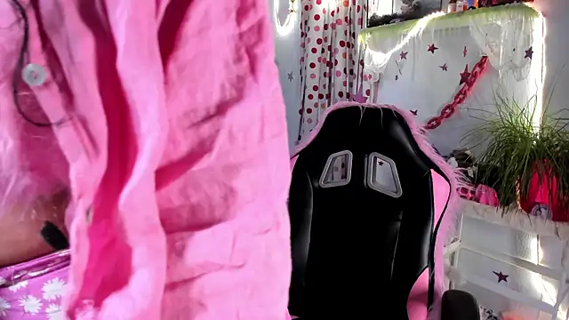 lady sontse  online show from 04/19/26, 07:16