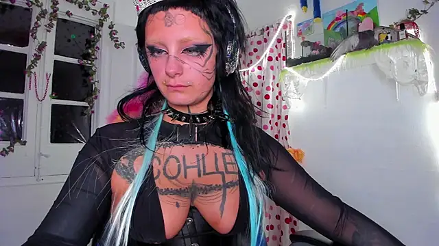 lady sontse  online show from 11/27/25, 09:48