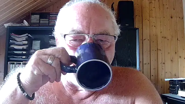 Snapshot of biggandybig chatting on 07/07/26, 07:23 biggandybig online show from 07/07/26, 07:23