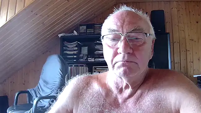 Snapshot of biggandybig chatting on 06/29/26, 08:43 biggandybig online show from 06/29/26, 08:43