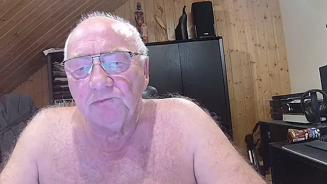 Snapshot of biggandybig chatting on 06/06/26, 11:10 biggandybig online show from 06/06/26, 11:10