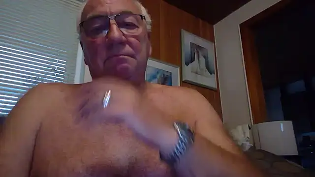 Snapshot of biggandybig chatting on 07/07/26, 10:02 biggandybig online show from 07/07/26, 10:02