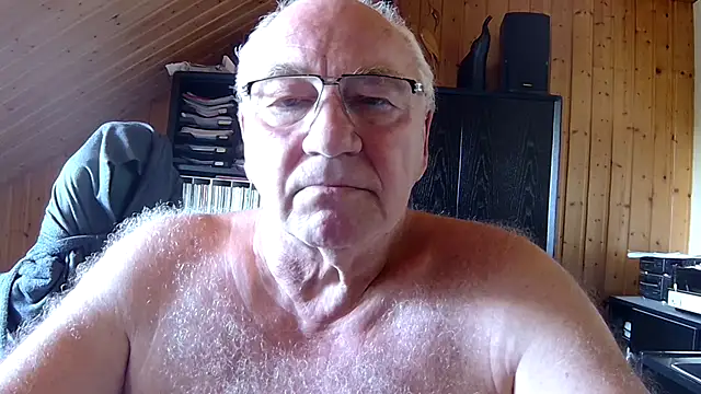 Snapshot of biggandybig chatting on 06/25/26, 08:30 biggandybig online show from 06/25/26, 08:30