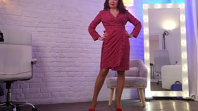 Nylon Legs online show from 05/23/26, 10:31