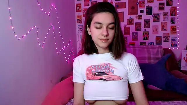 Snapshot of Celine_Dionn chatting on 01/07/25, 01:24 Celine Dionn online show from 01/07/25, 01:24