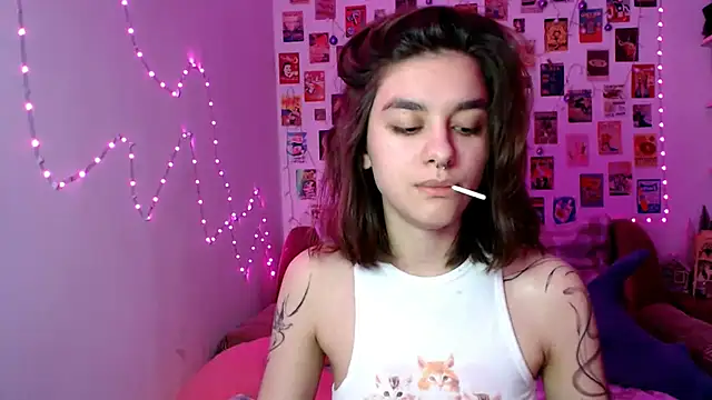 Snapshot of Celine_Dionn chatting on 01/24/25, 01:47 Celine Dionn online show from 01/24/25, 01:47