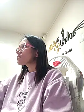 Yaumiko online show from 10/27/25, 11:55