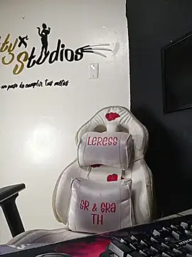 Yaumiko online show from 11/27/25, 07:14