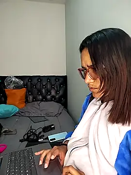 Yaumiko online show from 03/04/26, 08:16