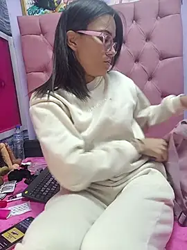 Yaumiko online show from 11/10/25, 11:26