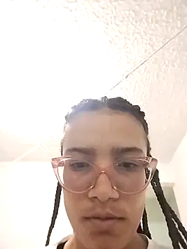 Yaumiko online show from 04/08/26, 11:33