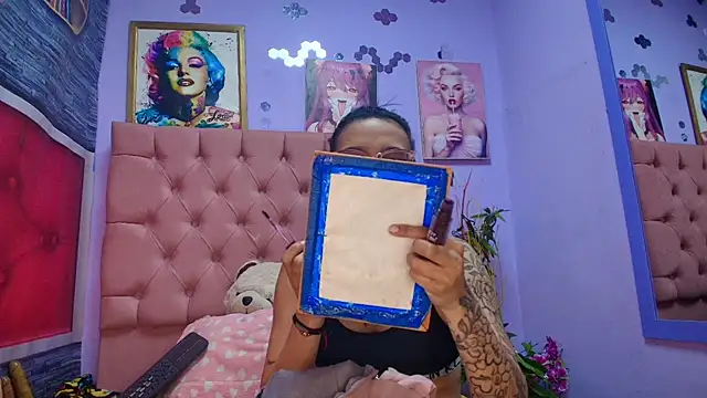 Yaumiko online show from 12/15/25, 12:55