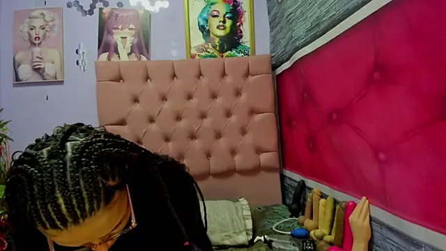 Yaumiko online show from 11/20/25, 01:56