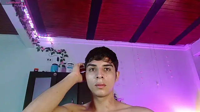 Snapshot of justin_alexxx chatting on 12/02/24, 07:22 justin alexxx online show from 12/02/24, 07:22