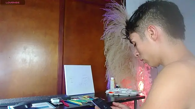 Snapshot of justin_alexxx chatting on 02/04/25, 08:49 justin alexxx online show from 02/04/25, 08:49