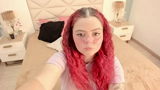 Twwiiggy online show from 11/06/25, 08:02