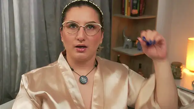 Ximenna Cruz online show from 04/09/26, 09:32