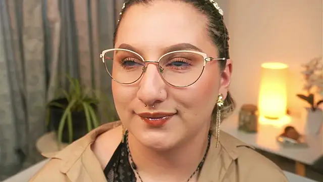 Ximenna Cruz online show from 04/10/26, 06:15