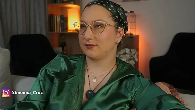 Ximenna Cruz online show from 03/06/26, 12:33