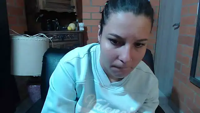 alexia 87 online show from 12/03/25, 02:38