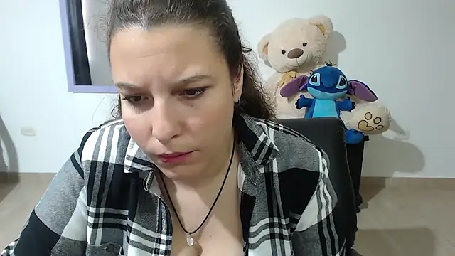 Snapshot of alexia_87 chatting on 02/09/25, 07:41 alexia 87 online show from 02/09/25, 07:41