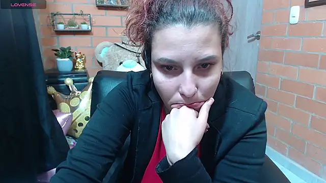 Snapshot of alexia_87 chatting on 10/03/25, 12:14 alexia 87 online show from 10/03/25, 12:14