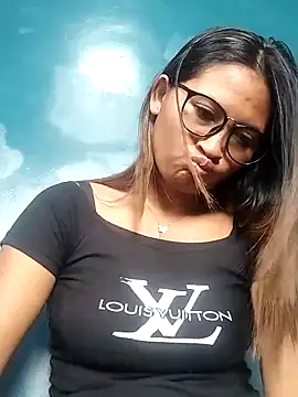 Snapshot of karen_sexy69 chatting on 03/10/25, 12:49 karen sexy69 online show from 03/10/25, 12:49