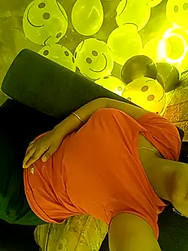 Snapshot of Divya_girl chatting on 02/27/25, 05:58 Divya girl online show from 02/27/25, 05:58
