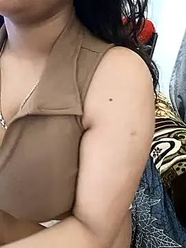 Divya girl online show from 03/16/26, 08:11