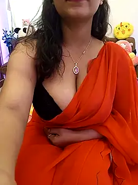 Snapshot of Divya_girl chatting on 04/18/26, 06:27 Divya girl online show from 04/18/26, 06:27
