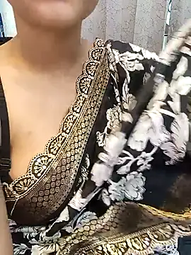 Divya girl online show from 02/21/26, 11:23