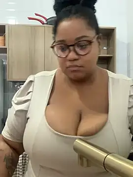 SweetLizzyBBW online show from 06/02/26, 05:57