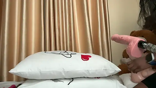 Snapshot of SexyAudreyFuck chatting on 10/15/25, 11:35 SexyAudreyFuck online show from 10/15/25, 11:35