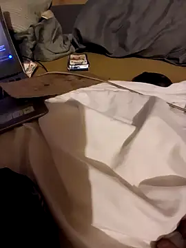 nuttinbuttcock69 online show from 05/13/26, 05:53
