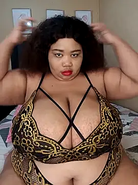 Snapshot of XXSEXYBBW94 chatting on 12/18/25, 07:57 XXSEXYBBW94 online show from 12/18/25, 07:57