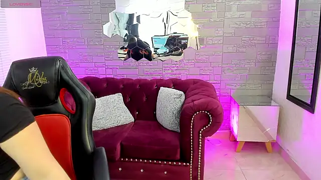 conniejames m online show from 10/30/25, 12:36