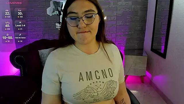 conniejames m online show from 11/17/25, 12:31