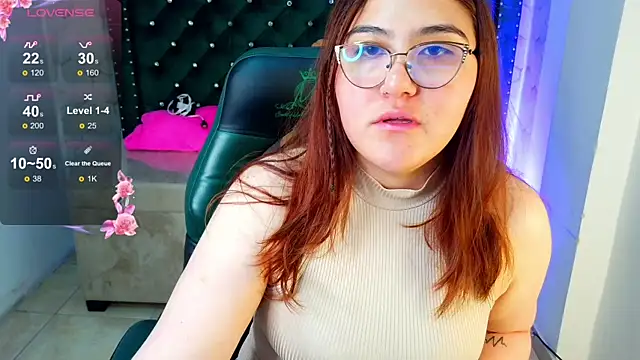 Snapshot of conniejames_m chatting on 06/07/26, 12:32 conniejames m online show from 06/07/26, 12:32