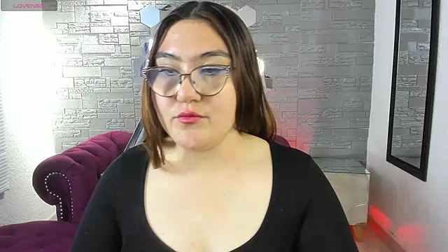 Snapshot of conniejames_m chatting on 09/15/25, 12:49 conniejames m online show from 09/15/25, 12:49
