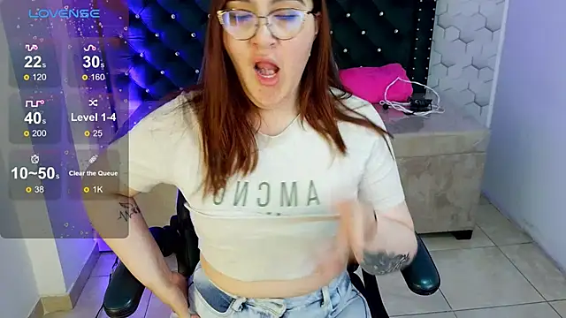 Snapshot of conniejames_m chatting on 06/02/26, 10:59 conniejames m online show from 06/02/26, 10:59