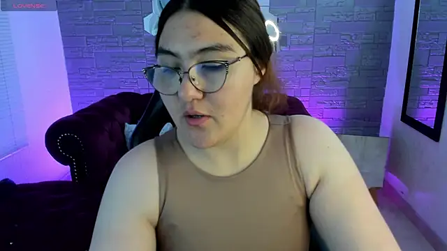 conniejames m online show from 11/04/25, 12:53