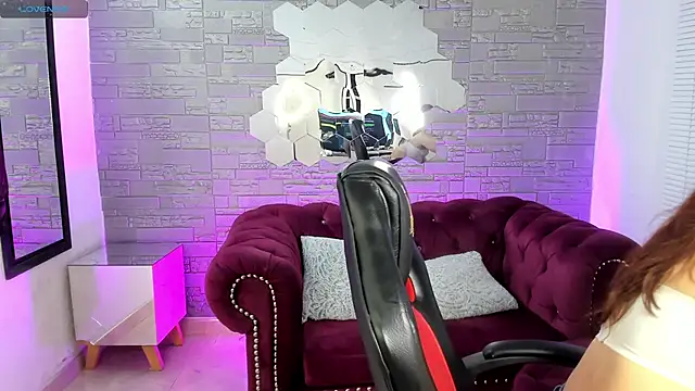 conniejames m online show from 03/18/26, 01:02