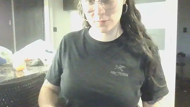 Snapshot of atenealovve_77 chatting on 11/03/25, 11:30 atenealovve 77 online show from 11/03/25, 11:30