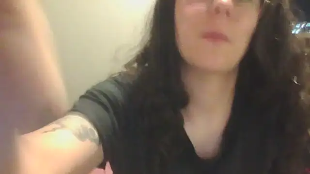 Snapshot of atenealovve_77 chatting on 09/28/25, 12:17 atenealovve 77 online show from 09/28/25, 12:17