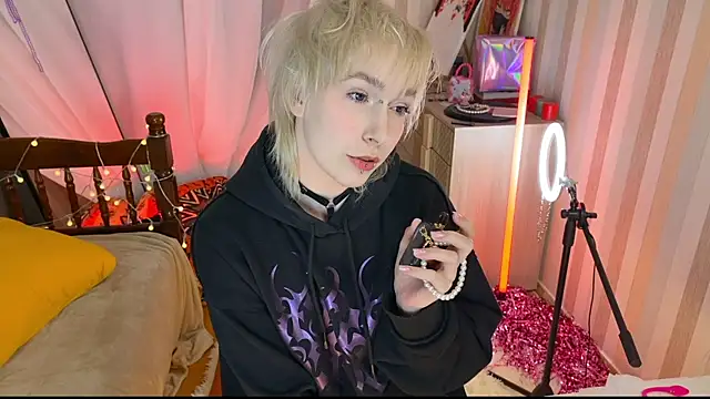 EmmyAmbros online show from 03/01/26, 08:09