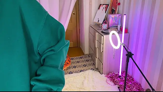 EmmyAmbros online show from 02/19/26, 07:22