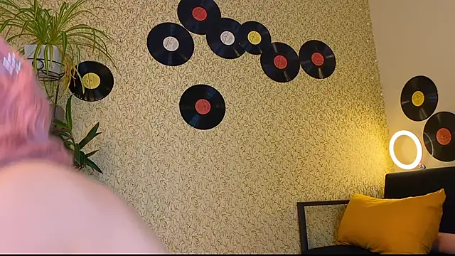 EmmyAmbros online show from 11/07/25, 01:10