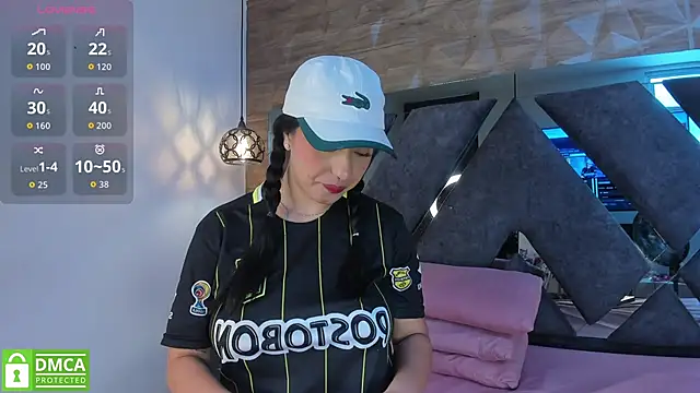 Venus velez  online show from 12/14/25, 01:28