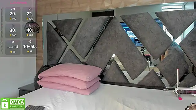 Venus velez  online show from 04/11/26, 01:15