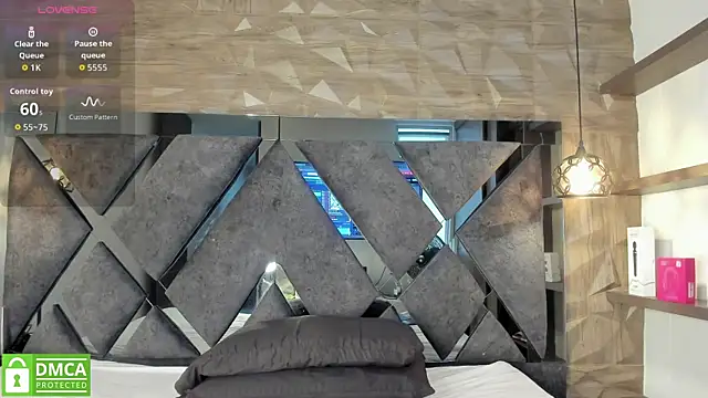 Venus velez  online show from 03/11/26, 11:59